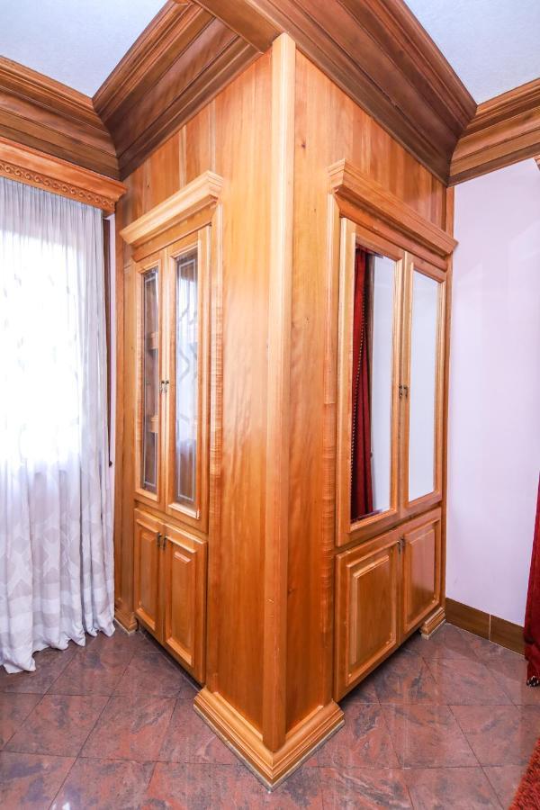 Brilant Antik Center Hotel Tirana Exterior foto