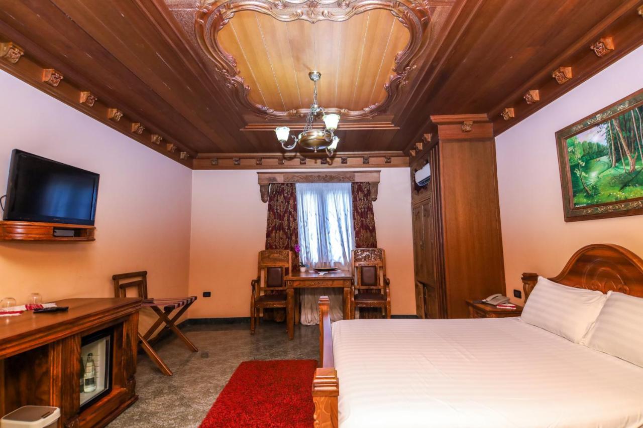 Brilant Antik Center Hotel Tirana Exterior foto